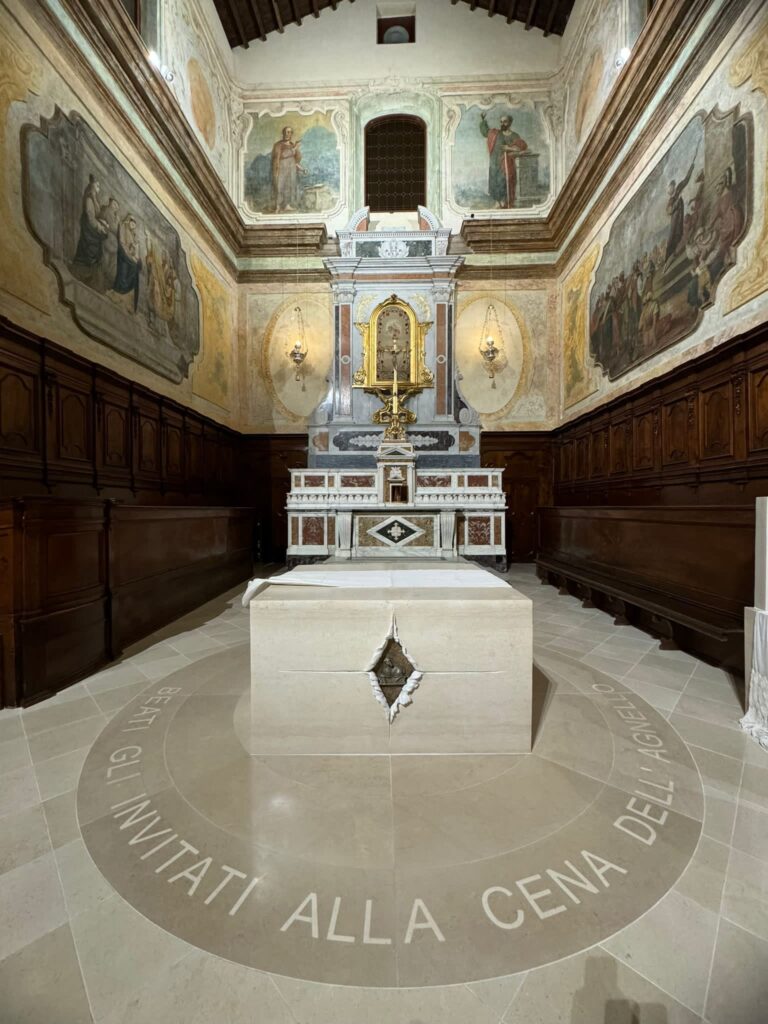 Chiesa_Pietra di Apricena (pavimento)